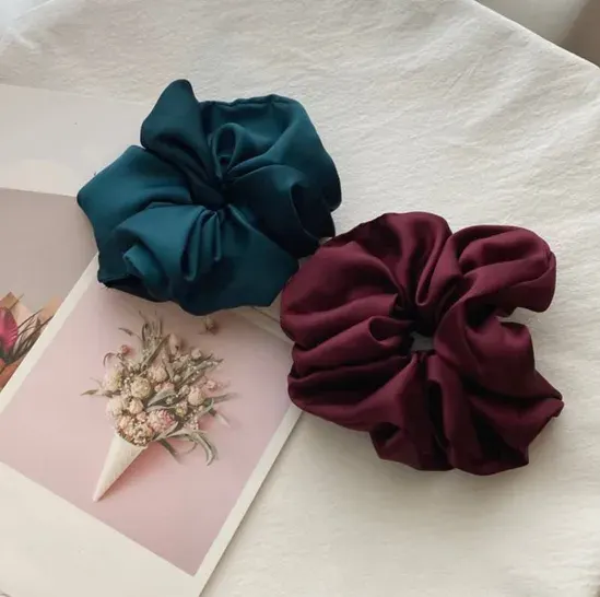 scrunchie berbahan sutra
